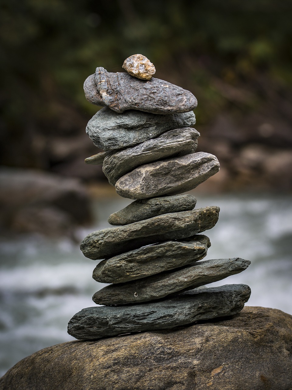 stacked stone vs ledgestone