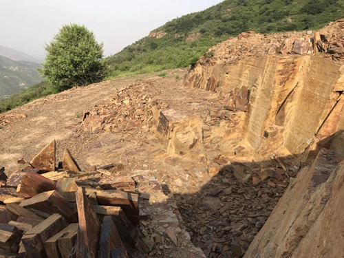 High-quality stone materials sourced directly from the quarry for reliability.